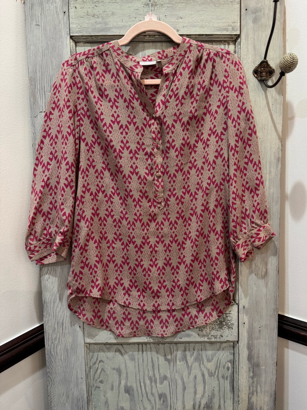NWT Ellie Kai 100% Silk Printed Blouse Size 0 fits up to medium